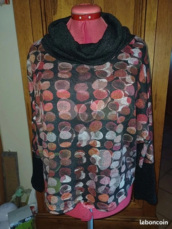 Black sweater with red bubble gradient, size 42 – photo 2